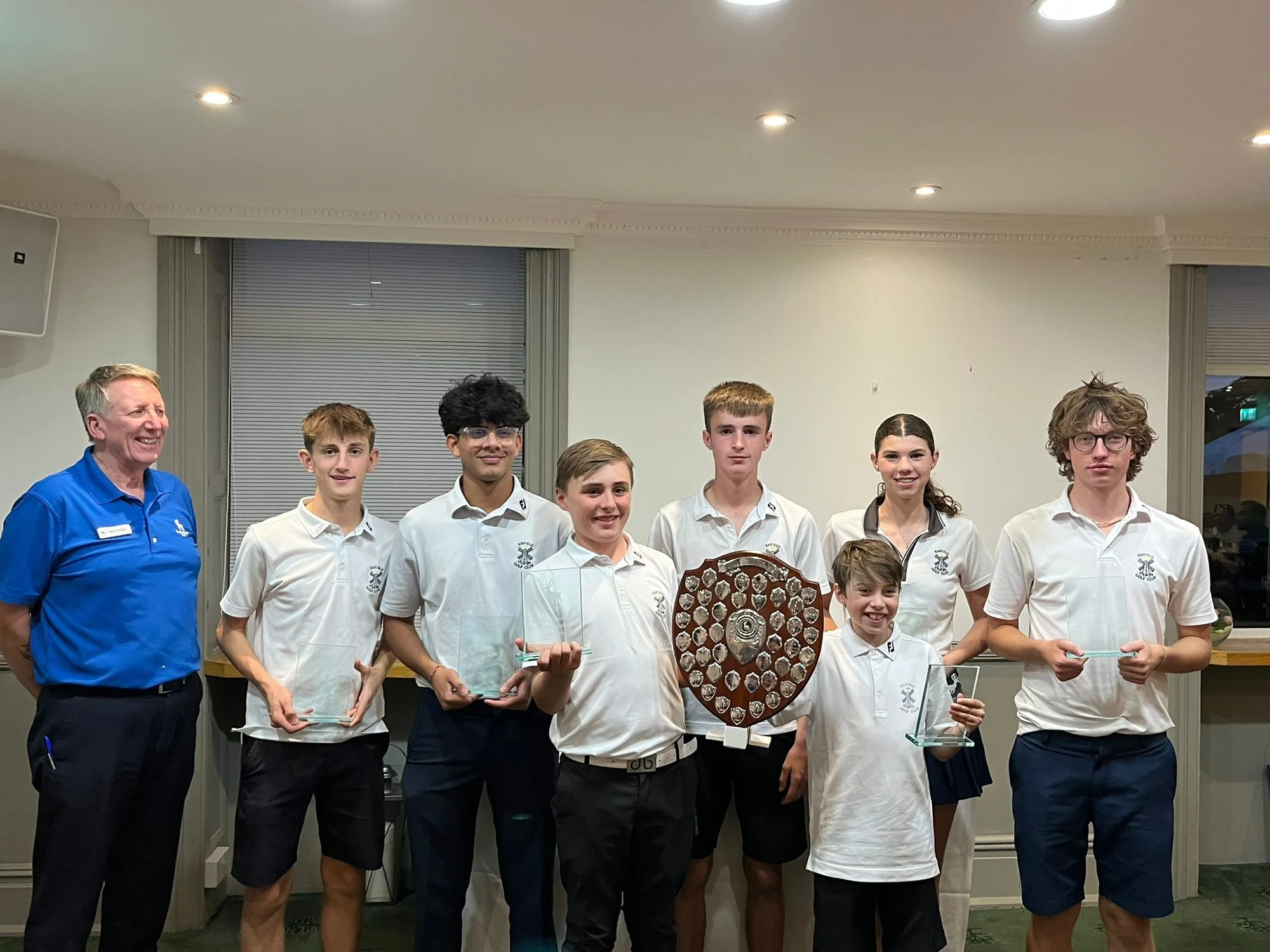 Enfield Juniors step over the border to win Ver League
